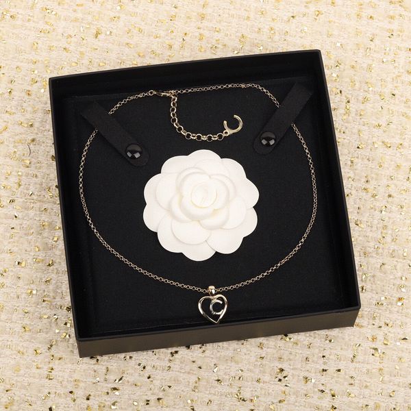 2022 charm pendant necklace small heart shape in 18k gold plated for women wedding jewelry gift have box stamp ps7598, Silver
2022 charm pendant necklace small heart shape in 18k gold plated for women wedding jewelry gift have box stamp ps7598, Silver