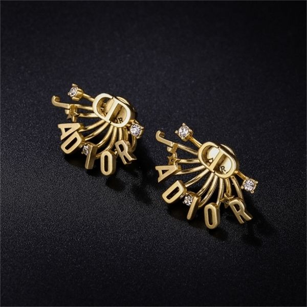 2022 20% off designer jewelry d family brass material letter temperament personality female earrings, Golden
2022 20% off designer jewelry d family brass material letter temperament personality female earrings, Golden