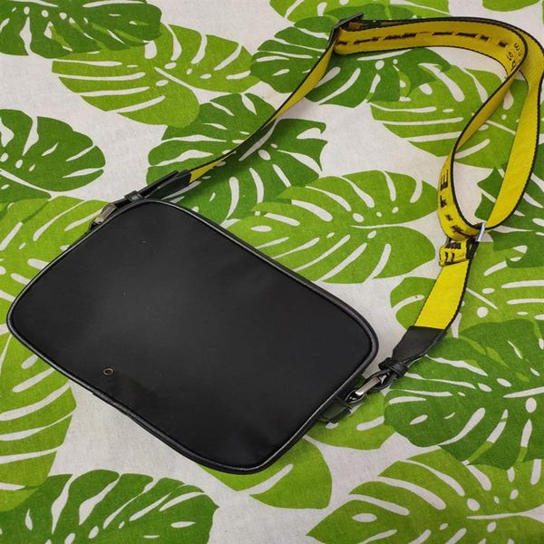 2022 shoulder bag mobile phone package brand mini men off yellow 2022ss canvas belt high white chest bag multi purpose satchel sho212k
2022 shoulder bag mobile phone package brand mini men off yellow 2022ss canvas belt high white chest bag multi purpose satchel sho212k