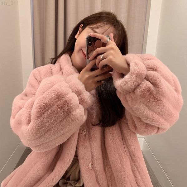 2020 new small stand collar imitation rabbit fur grass coat women winter clothes mid length young fashion lady mink plush coat t220716, Black
2020 new small stand collar imitation rabbit fur grass coat women winter clothes mid length young fashion lady mink plush coat t220716, Black