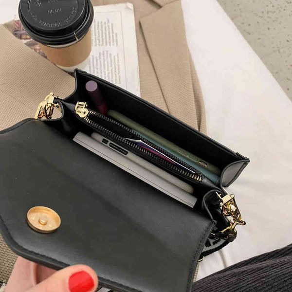 small bag 2022 spring new fashion chain saddle handbag net red msenger crossbody bags letter square shoulder handbags
small bag 2022 spring new fashion chain saddle handbag net red msenger crossbody bags letter square shoulder handbags