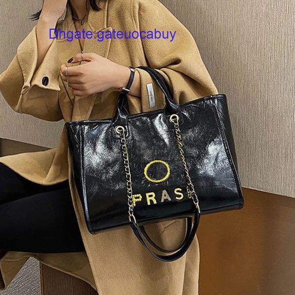 luxury fashion women's handbags beach bags designers ch metal letter badge tote evening bag small mini body leather handbag large femal
luxury fashion women's handbags beach bags designers ch metal letter badge tote evening bag small mini body leather handbag large femal