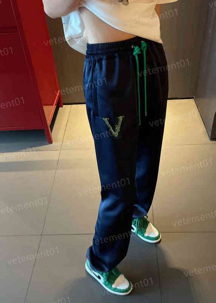 designer women pants2022ss pocket classic logo print hand-studded drill drawstring trousers luxury temperament casual sweatpants, Black;white
designer women pants2022ss pocket classic logo print hand-studded drill drawstring trousers luxury temperament casual sweatpants, Black;white