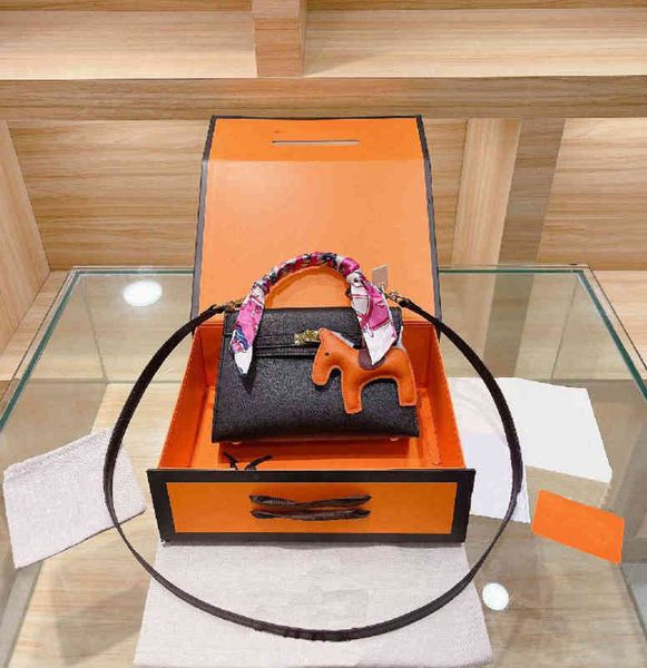 heme designer handbags ke11ys bag classic women shopping fashion matching silk scarf pendant three piece set tt
heme designer handbags ke11ys bag classic women shopping fashion matching silk scarf pendant three piece set tt