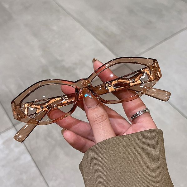 new small oval frame sunglass trendy fashion multicolored female shad popular brand digner uv400 glass for women, White;black 
new small oval frame sunglass trendy fashion multicolored female shad popular brand digner uv400 glass for women, White;black