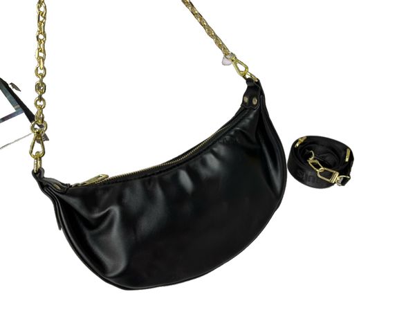 l2022vvvv new letter handbag handbag female birthday gift pineapple bamboo horse high-grade shopping bag shoulder
l2022vvvv new letter handbag handbag female birthday gift pineapple bamboo horse high-grade shopping bag shoulder