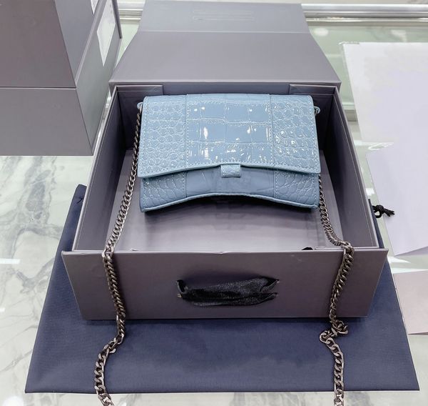 half moon shoulder bags chain handbags for women luxury lady fashion bags quilting crocodile casual crossbody handbag evening with folding g
half moon shoulder bags chain handbags for women luxury lady fashion bags quilting crocodile casual crossbody handbag evening with folding g