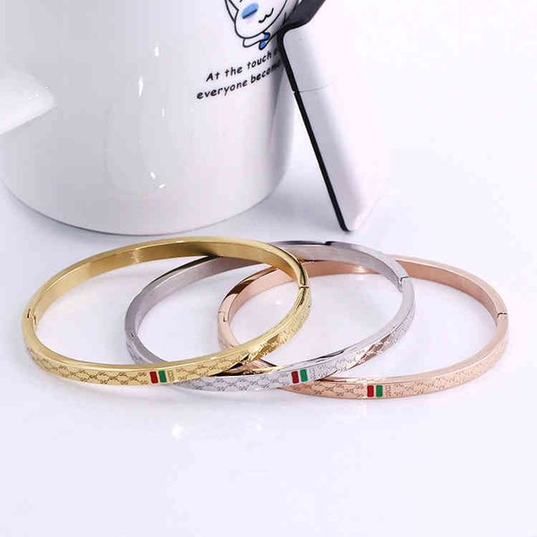 classic fashion titanium women's and men's temperament paint dot mh clasp stainls steel bracelet, Golden;silver
classic fashion titanium women's and men's temperament paint dot mh clasp stainls steel bracelet, Golden;silver