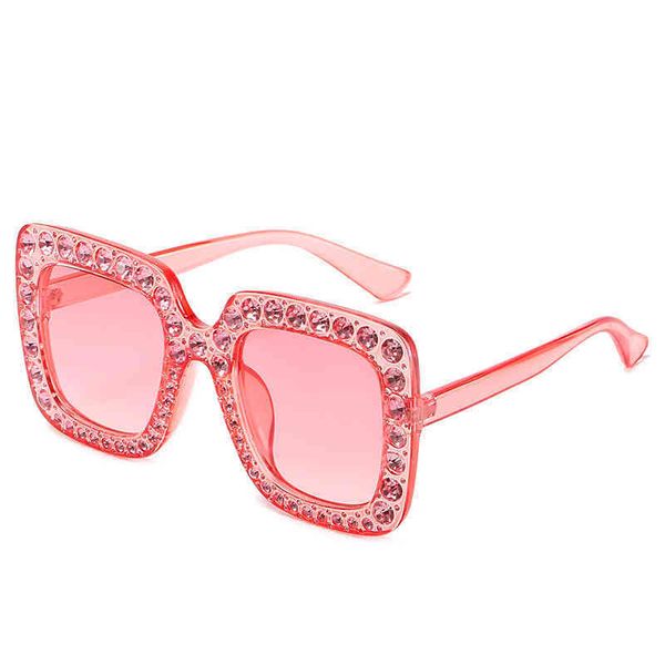 2021 new color fashion sunglass square frame diamond women's sunglass 5702, White;black
2021 new color fashion sunglass square frame diamond women's sunglass 5702, White;black