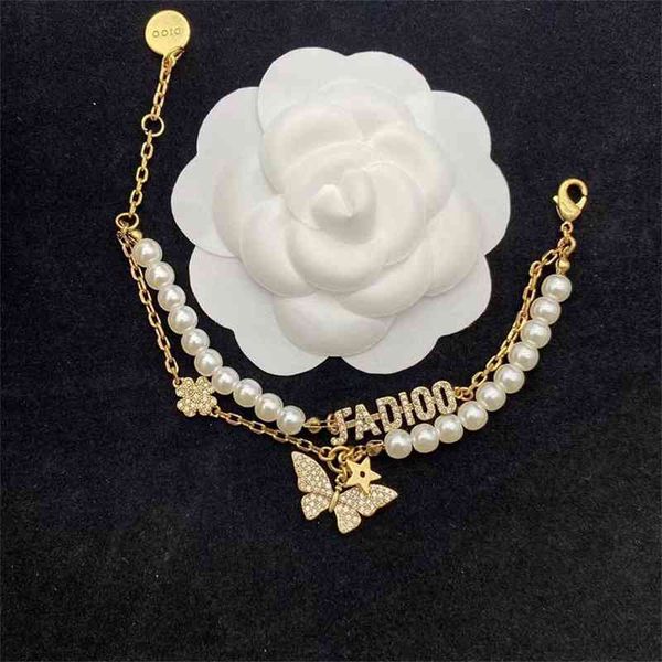 chain bracelet house house full diamond butterfly letter bracelet fashion style old female bracelet jewelry, Black
chain bracelet house house full diamond butterfly letter bracelet fashion style old female bracelet jewelry, Black