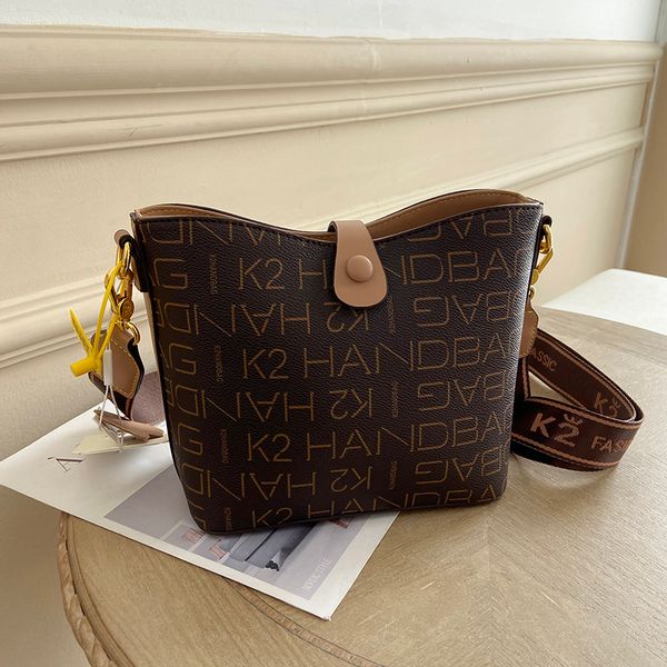 fashion all-match brown messenger bag high capacity womens shoulder bags pu leather women shoppingbag crossbody ba
fashion all-match brown messenger bag high capacity womens shoulder bags pu leather women shoppingbag crossbody ba