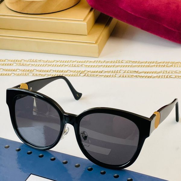 Designer iconic interlocking Hollow letters sunglasses 1028S brand sun glasses Retro '80s inspired fashion summer beach glasses rectangular framedesign men women
Designer iconic interlocking Hollow letters sunglasses 1028S brand sun glasses Retro '80s inspired fashion summer beach glasses rectangular framedesign men women