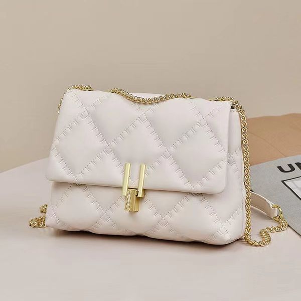 leather women's 2022 new fashion shoulder bag small fragrance chain messenger 520 gift
leather women's 2022 new fashion shoulder bag small fragrance chain messenger 520 gift