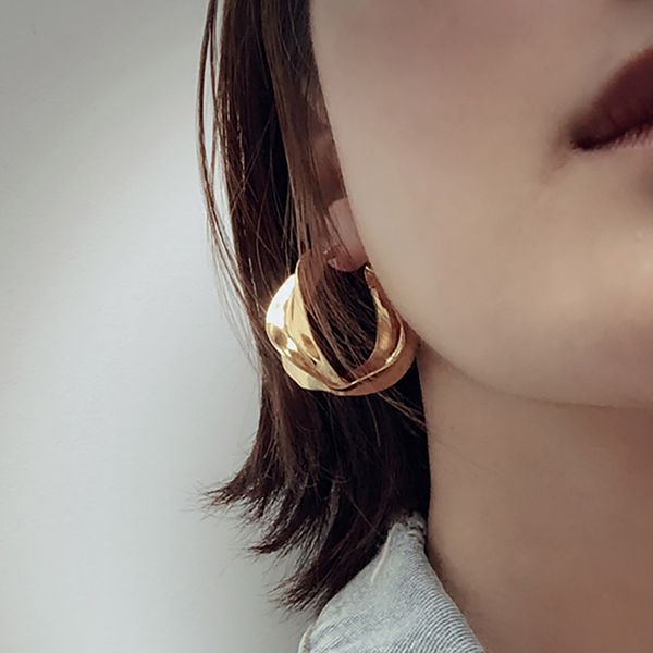 srcoi gold color twisted hoop earrings minimalist geometric statment big round circle for women india huggie jewelry 220716, Golden;silver
srcoi gold color twisted hoop earrings minimalist geometric statment big round circle for women india huggie jewelry 220716, Golden;silver