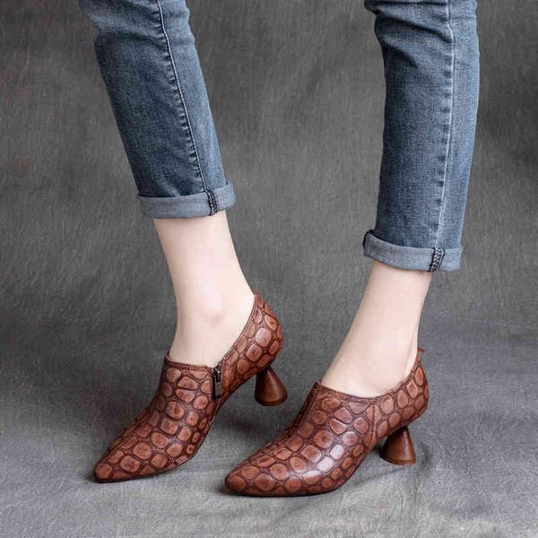 sandals spring british style cowhide pointed embossed wine cup heel side zipper middle shoes thin 9v52, Black
sandals spring british style cowhide pointed embossed wine cup heel side zipper middle shoes thin 9v52, Black
