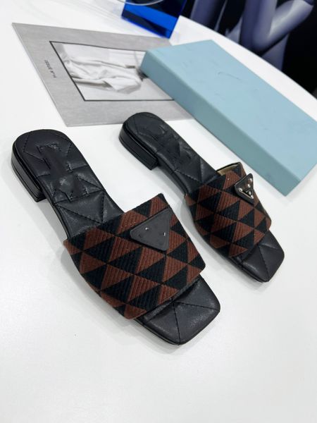 designer clogs slides slippers fashion men women summer sandals casual beach waterproof shoes clog platform outdoors indoor slide slipper sn, Black
designer clogs slides slippers fashion men women summer sandals casual beach waterproof shoes clog platform outdoors indoor slide slipper sn, Black