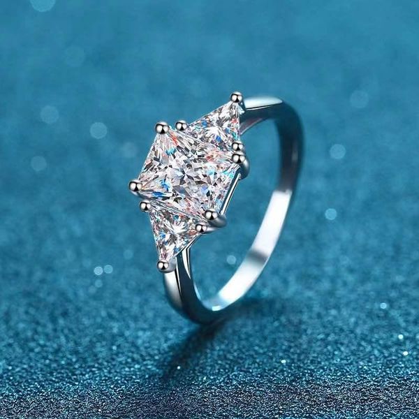 cluster rings trendy 925 sterling silver 3ct d color vvs1 cushion cut moissanite 3 stone ring women jewelry plated white gold engagement, Golden;silver
cluster rings trendy 925 sterling silver 3ct d color vvs1 cushion cut moissanite 3 stone ring women jewelry plated white gold engagement, Golden;silver