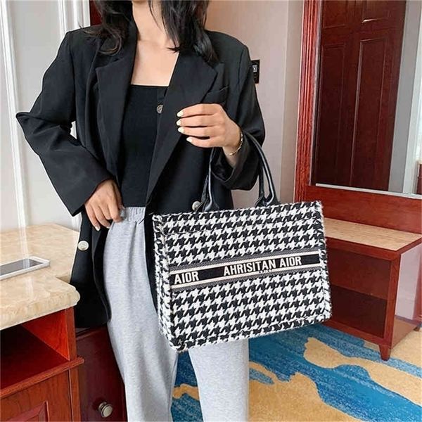 super low autumn and winter hand fashion high-capacity woolen minority tote bag versatile shoulder bag purses outlet online
super low autumn and winter hand fashion high-capacity woolen minority tote bag versatile shoulder bag purses outlet online
