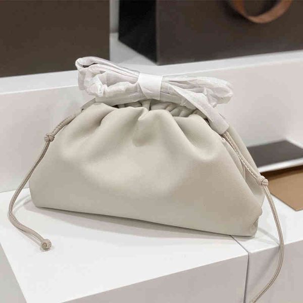 original edition designer fashion bags venetas'ss bottegas's fold the hand cloud same leather high-end small women's messenge
original edition designer fashion bags venetas'ss bottegas's fold the hand cloud same leather high-end small women's messenge
