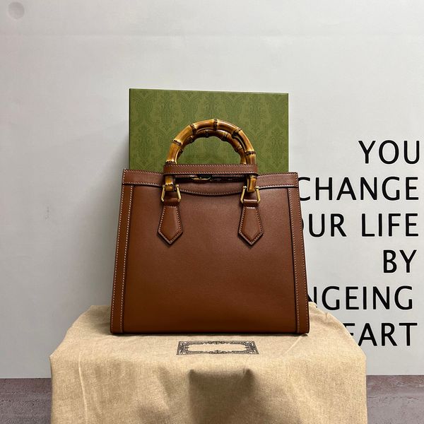 10a diana jumbo small tote bag 27cm woman genuine leather shoulder bag fashion handbag canvas crossbody bags 660195 luxury designer bags, Red;black
10a diana jumbo small tote bag 27cm woman genuine leather shoulder bag fashion handbag canvas crossbody bags 660195 luxury designer bags, Red;black
