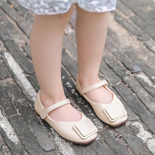 spring girls single childrens softsoled toddler cute baby small leather square buckle kids dress shoes 220617, Black;red
spring girls single childrens softsoled toddler cute baby small leather square buckle kids dress shoes 220617, Black;red