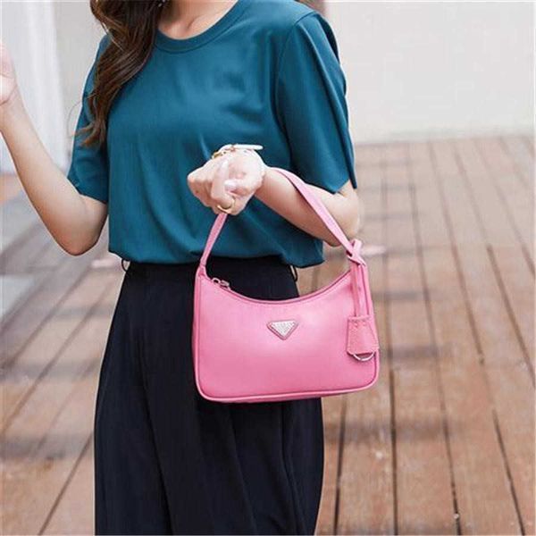 nylon bags women's designer hobo shoulder bag re-edition 2005 tote for women shoulders crossbody handbag
nylon bags women's designer hobo shoulder bag re-edition 2005 tote for women shoulders crossbody handbag