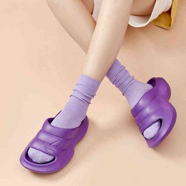 2022 new 5cm platform women indoor slippers indoor outside couples winter shoes soft eva thick sole female male beach slides t220728, Black
2022 new 5cm platform women indoor slippers indoor outside couples winter shoes soft eva thick sole female male beach slides t220728, Black