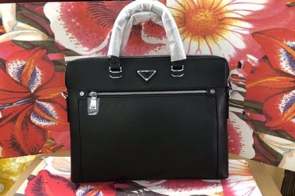 men's briefcase handbag single shoulder strap double zipper cowhide leather soft touch abrasion resistant
men's briefcase handbag single shoulder strap double zipper cowhide leather soft touch abrasion resistant