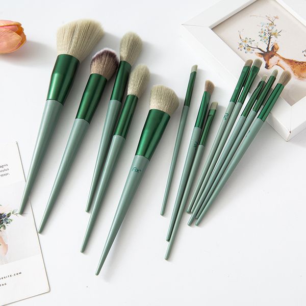 makeup brush full set of beauty products powder blusher is exquisite and easy to carry
makeup brush full set of beauty products powder blusher is exquisite and easy to carry