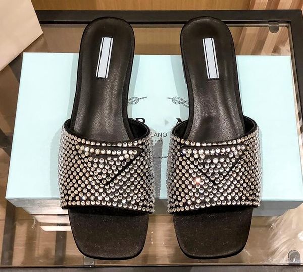 2022 new sandals slippers summer beautiful low heel rhinestone flat slipper comfortable bright more color shoes, Black
2022 new sandals slippers summer beautiful low heel rhinestone flat slipper comfortable bright more color shoes, Black