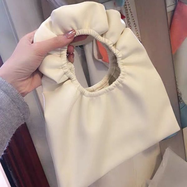 pu summer female 2022 spring new soft leather pleated bag girl concave shape hand bag, Black;red
pu summer female 2022 spring new soft leather pleated bag girl concave shape hand bag, Black;red