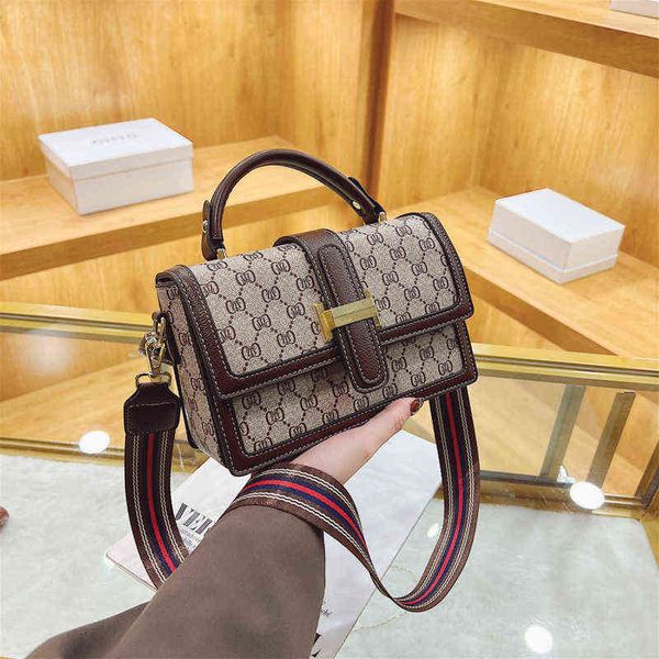 printed bag women's 2022 new sense of style versatile broadband single shoulder messenger bag purses
printed bag women's 2022 new sense of style versatile broadband single shoulder messenger bag purses