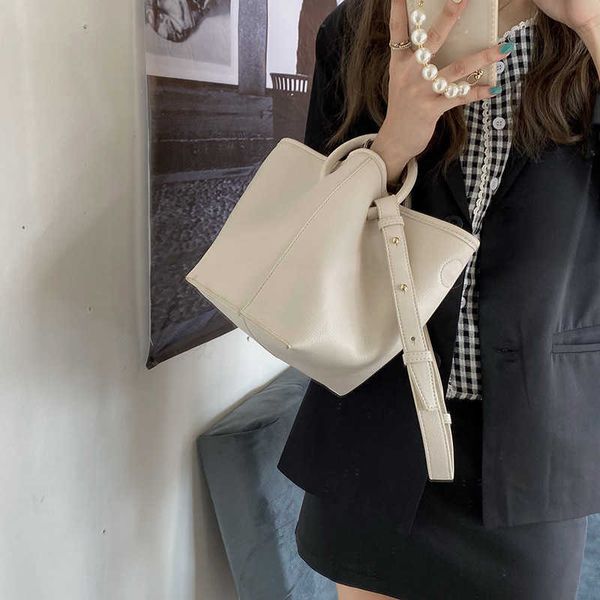 minority design bucket bags women's large capacity bag tote bag 2022 new fashion trend portable single shoulder messenger bags
minority design bucket bags women's large capacity bag tote bag 2022 new fashion trend portable single shoulder messenger bags