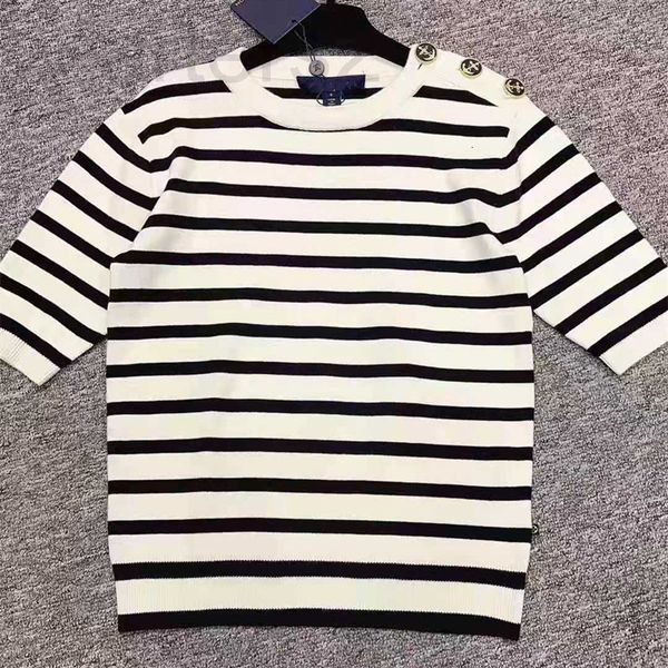 women's knits & tees designer 2021 early autumn casual temperament open shoulder badge button round neck knitted stripe short sleeve pu, White
women's knits & tees designer 2021 early autumn casual temperament open shoulder badge button round neck knitted stripe short sleeve pu, White