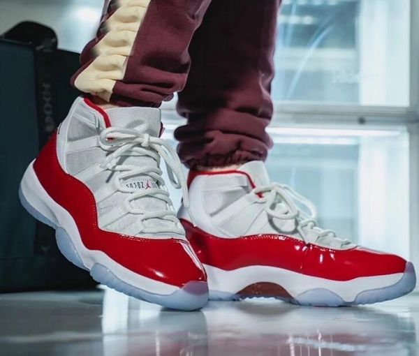 11 cherry mens basketball shoes 11s white varsity red-black womens outdoor sports sneakers ct8012-116 with original box size us 7-13
11 cherry mens basketball shoes 11s white varsity red-black womens outdoor sports sneakers ct8012-116 with original box size us 7-13