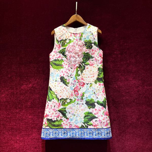 european and american women's wear spring 2022 new sleeveless round neck hydrangea jacquard heavy nail bead fashion dress, Black;gray
european and american women's wear spring 2022 new sleeveless round neck hydrangea jacquard heavy nail bead fashion dress, Black;gray