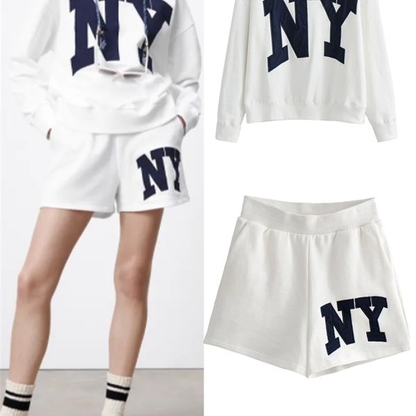 female age reduction wild sports wind loose casual letter sweater retro school team wideleg shorts suit 220815, White
female age reduction wild sports wind loose casual letter sweater retro school team wideleg shorts suit 220815, White