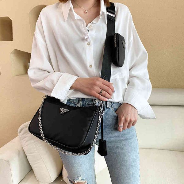 2022 new designer handbags hard simple two-piece set single messenger nylon waterproof square tide
2022 new designer handbags hard simple two-piece set single messenger nylon waterproof square tide