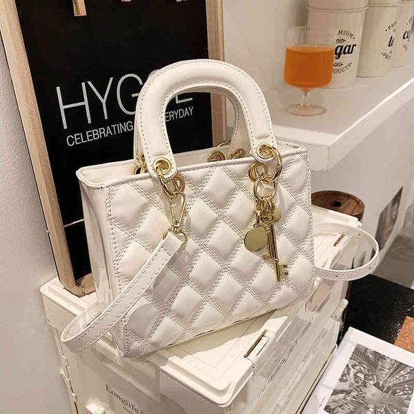 high women's 2022 summer new fashion style bag versatile high-grade texture one shoulder small square bag
high women's 2022 summer new fashion style bag versatile high-grade texture one shoulder small square bag