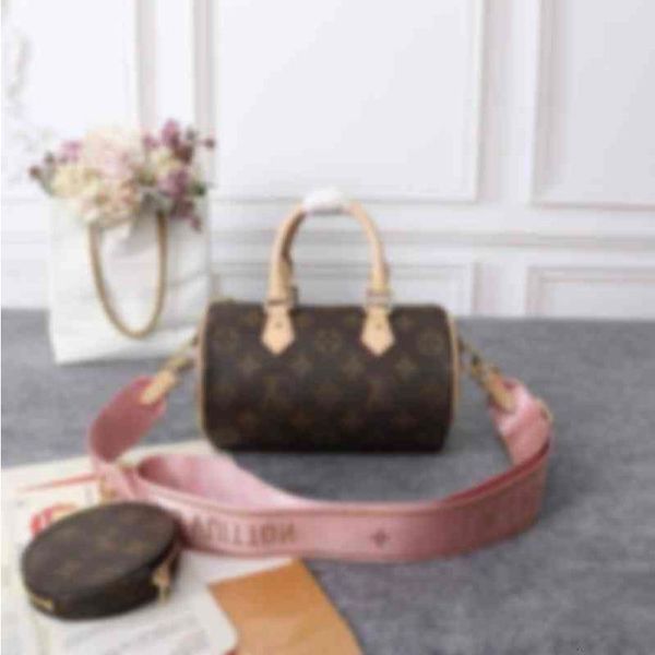 1 ggs lvs louiseity viutonitys louiss vuttonss luxury women brand fashionable shoulder cute small bag exquisite beautiful clutches hand dhoc, Brown;gray
1 ggs lvs louiseity viutonitys louiss vuttonss luxury women brand fashionable shoulder cute small bag exquisite beautiful clutches hand dhoc, Brown;gray