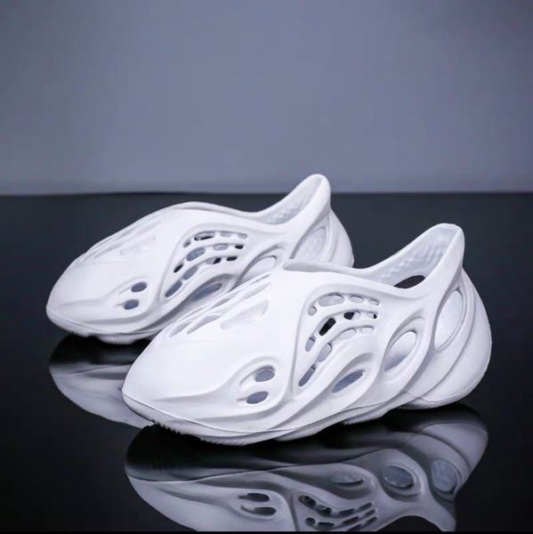 2022 designer comfortable boost slides slide slipper earth brown mxt moon grey foam runners slippers cream yellow women mens sandals soot co, Black
2022 designer comfortable boost slides slide slipper earth brown mxt moon grey foam runners slippers cream yellow women mens sandals soot co, Black
