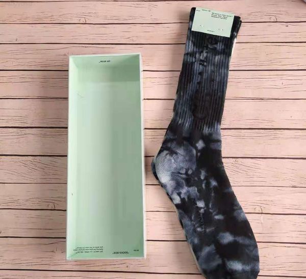 2022 skateboard combed sports boys towel off high boxed socks cotton street hip hop tie off dyed warning line straight, Black
2022 skateboard combed sports boys towel off high boxed socks cotton street hip hop tie off dyed warning line straight, Black