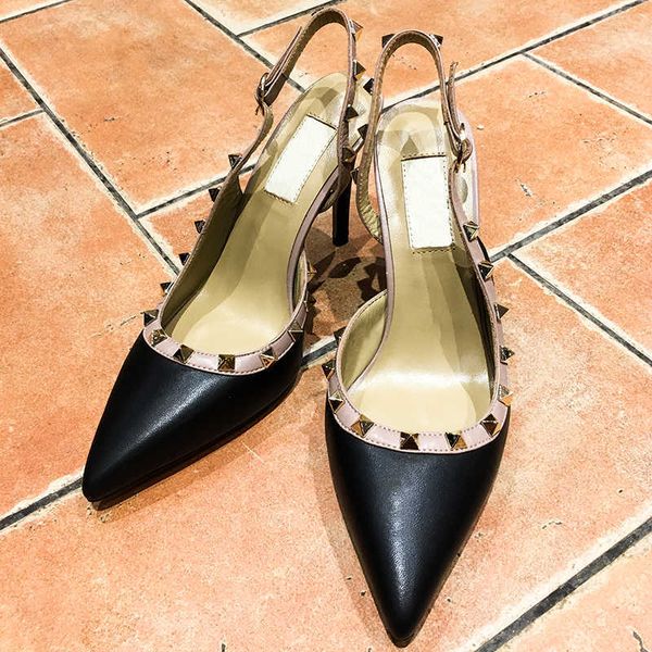 classic black and nude women designer high heels matt leather pointy toe dress shoe shallow mouth sandals red sole wedding shoes
classic black and nude women designer high heels matt leather pointy toe dress shoe shallow mouth sandals red sole wedding shoes