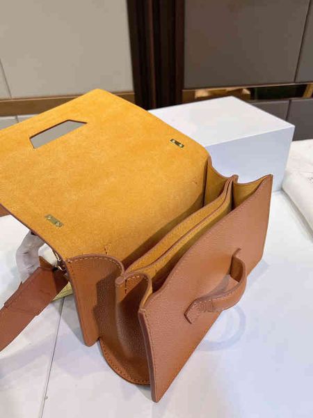 shoulder bags tote women luxury genuine leather handbag designer crossbody causal stylish saddle female purses 01050325
shoulder bags tote women luxury genuine leather handbag designer crossbody causal stylish saddle female purses 01050325