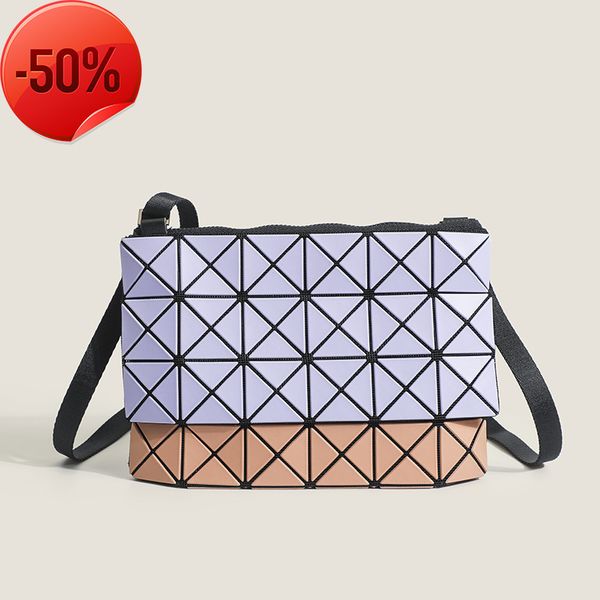 fashion luxury designernew summer women's same double color single shoulder diagonal bag
fashion luxury designernew summer women's same double color single shoulder diagonal bag