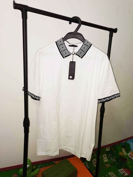 2021 luxury europe paris patchwork men tshirt fashion mens designer t shirt casual men clothes medusa cotton tee luxury polo 5u4e, White;black
2021 luxury europe paris patchwork men tshirt fashion mens designer t shirt casual men clothes medusa cotton tee luxury polo 5u4e, White;black