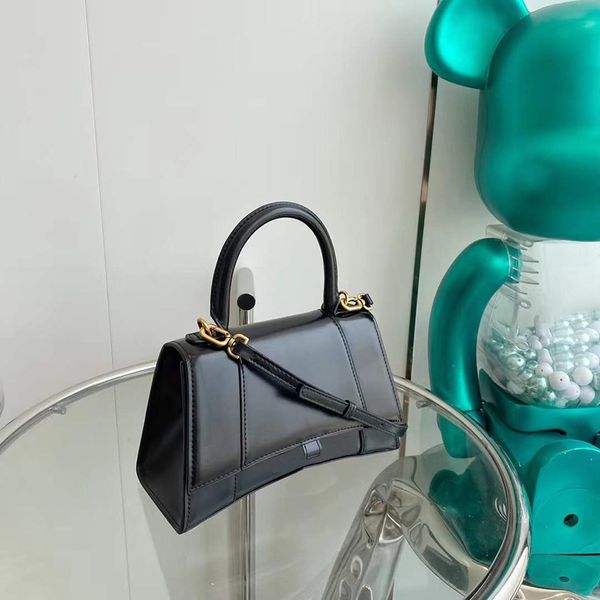 5a+hight quality crocodile pattern tote bags luxury crossbody designer bag fashion women handbags classic genuiner leather shoulder purse me
5a+hight quality crocodile pattern tote bags luxury crossbody designer bag fashion women handbags classic genuiner leather shoulder purse me