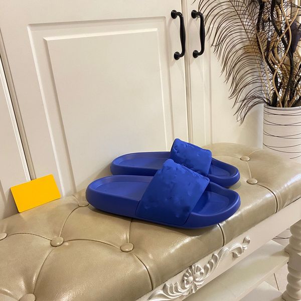 2022 womens fashion embroidered canvas designer slides slip on slippers girls canvas covered platform sandals with box and dust bags 00516, Black
2022 womens fashion embroidered canvas designer slides slip on slippers girls canvas covered platform sandals with box and dust bags 00516, Black