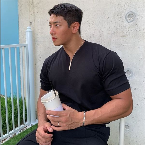 casual short sleeves t shirt men gyms fitness tshirt male training workout cotton slim tees white fashion clothes 220607, White;black
casual short sleeves t shirt men gyms fitness tshirt male training workout cotton slim tees white fashion clothes 220607, White;black