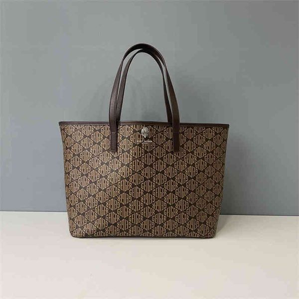 women luxurys designers kurt eagle head tote designer handbags large capacity shopping bag simple and generous fashion 220622 onthego fd
women luxurys designers kurt eagle head tote designer handbags large capacity shopping bag simple and generous fashion 220622 onthego fd